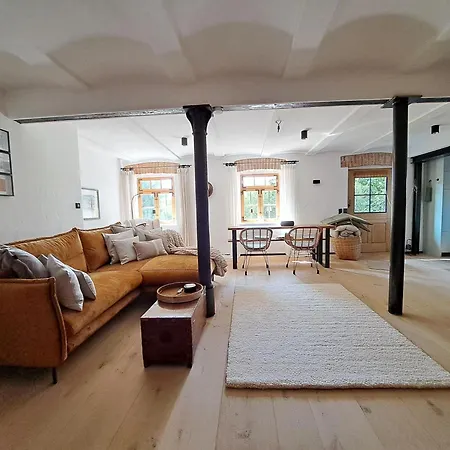 Exklusives Stall-loft 