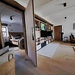 Exklusives Stall-loft Zum Pulverer - Naturdesign Hinter Historischen Mauern - Auszeit Für 2 Inmitten Des Isarwinkels